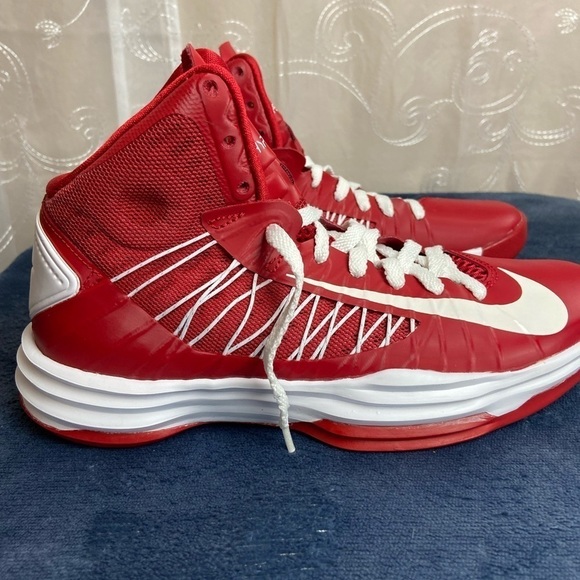 Nike 2012 Hyperdunk Red/White Basketball Shoes, Eur39 - Picture 2 of 13